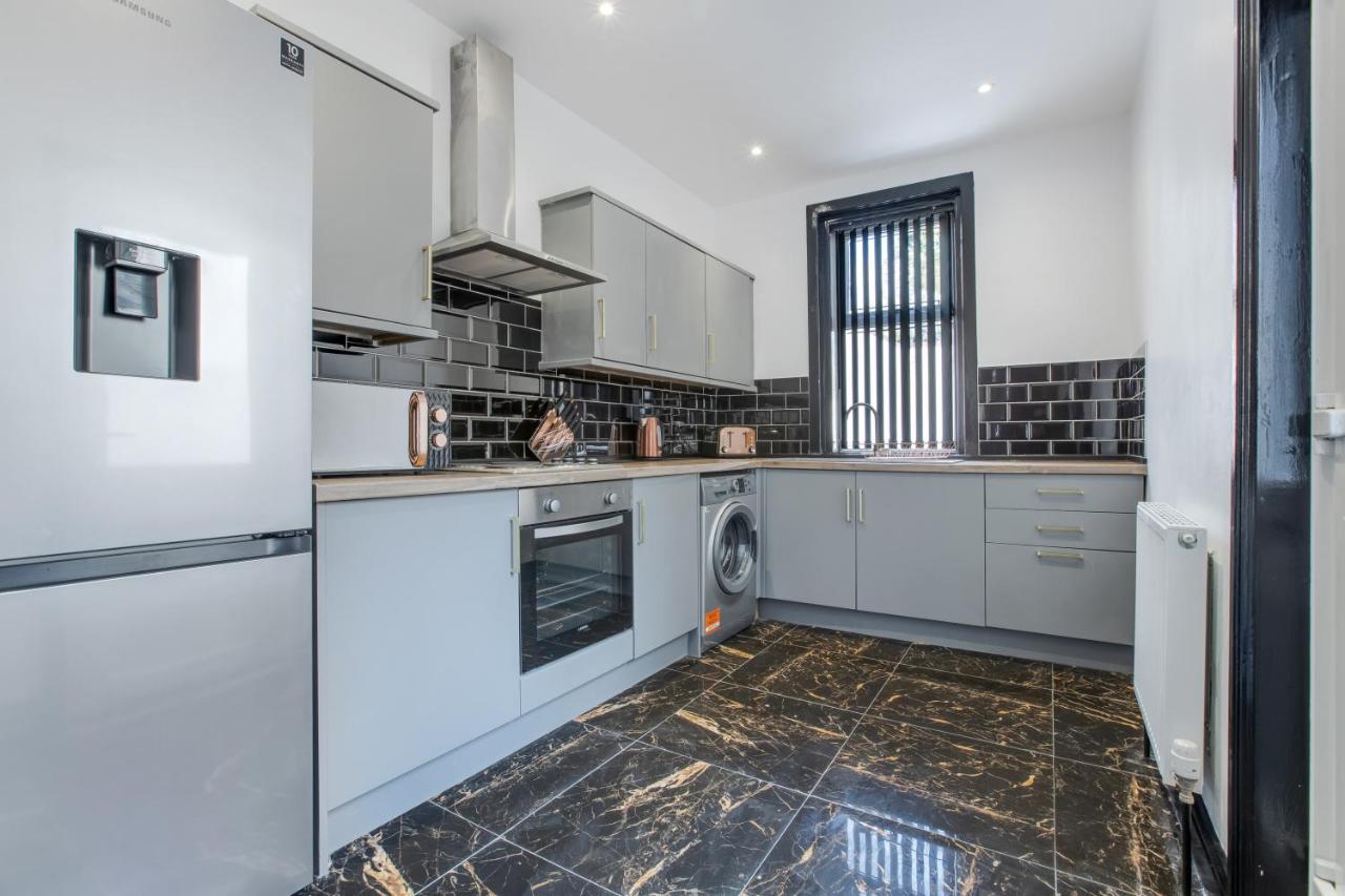 Mixies Manor By Sasco * Blackpool